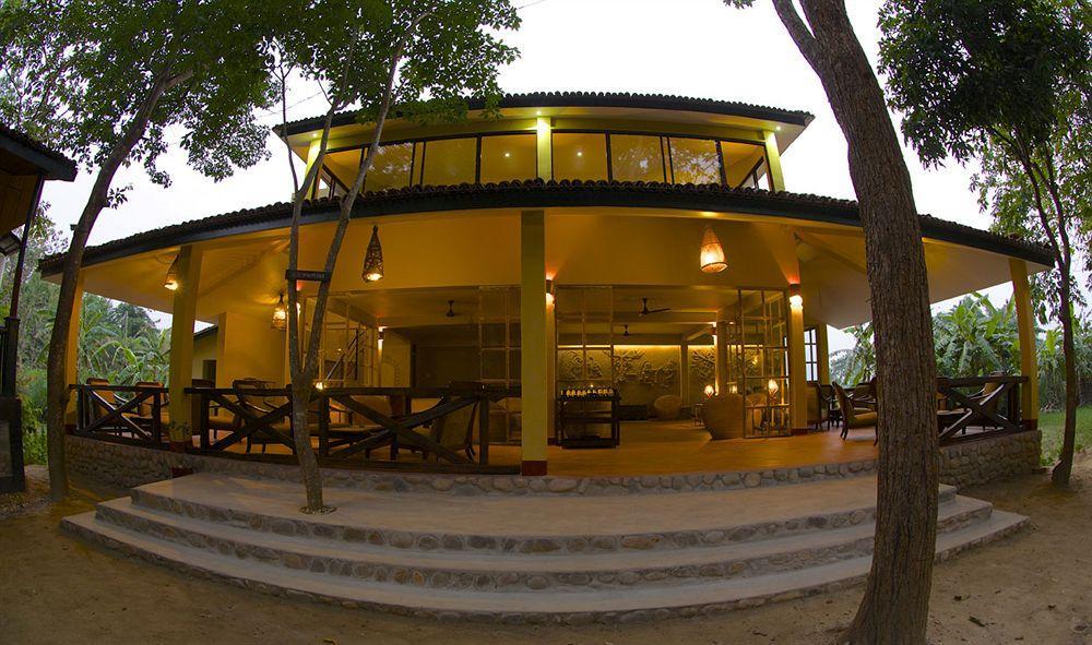 Maruni Sanctuary Lodge By Kgh Group Sauraha Dış mekan fotoğraf