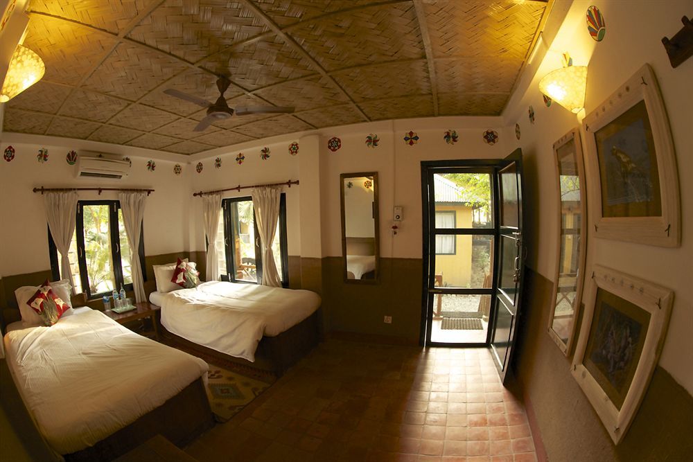 Maruni Sanctuary Lodge By Kgh Group Sauraha Dış mekan fotoğraf