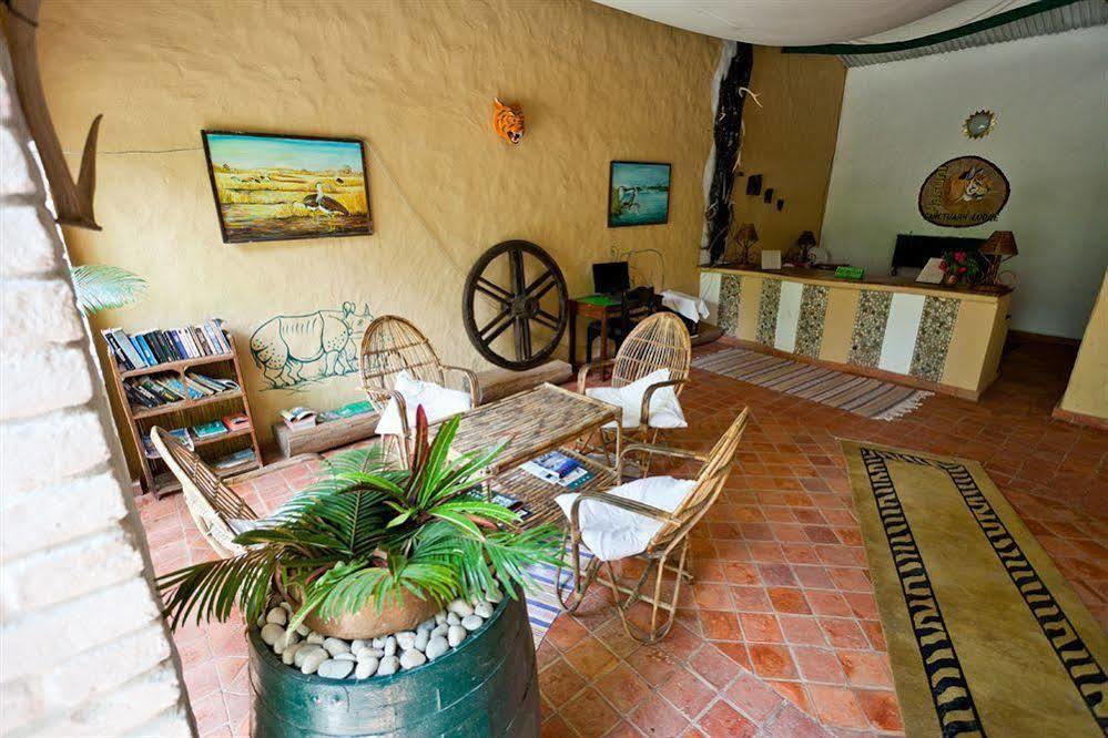 Maruni Sanctuary Lodge By Kgh Group Sauraha Dış mekan fotoğraf